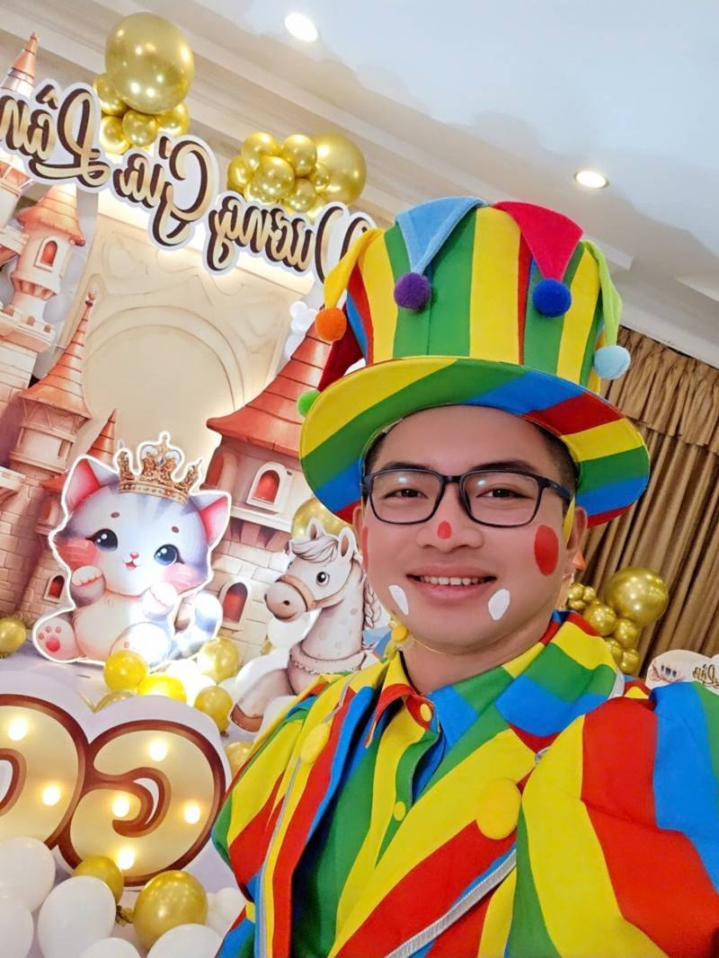  Giá Thuê Chú Hề Tạo Hình Bong Bóng Tại Quận 1. Ảnh 4